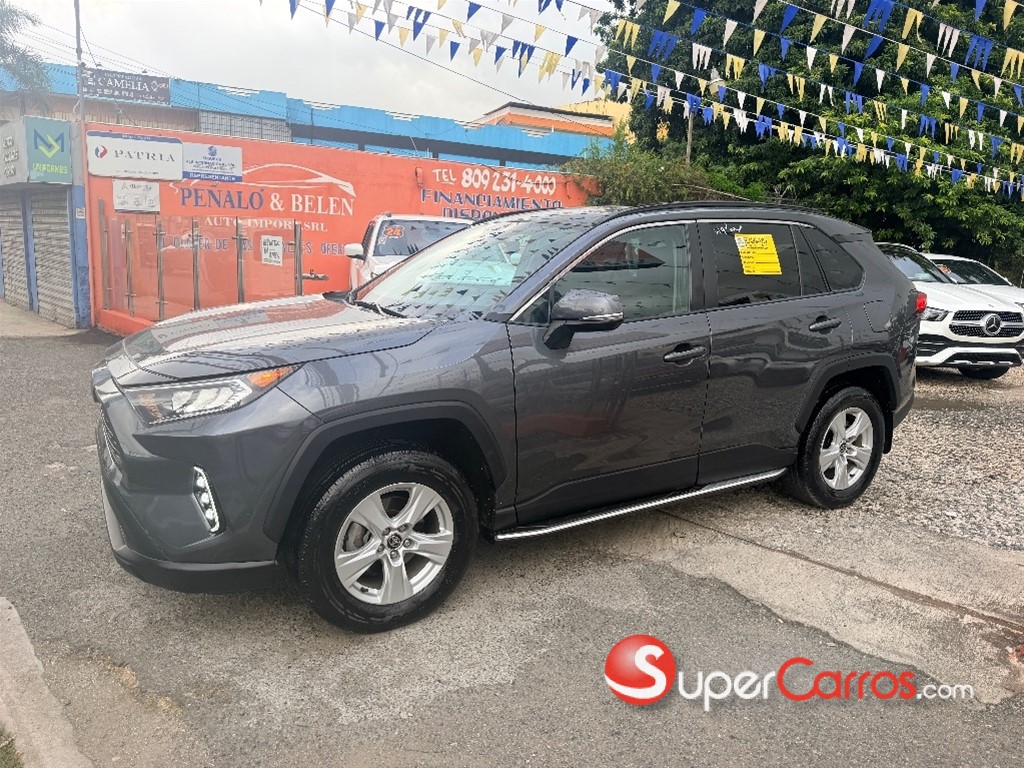 2021 Toyota RAV4 XLE
