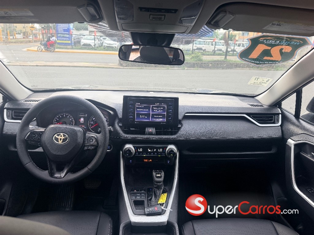 2021 Toyota RAV4 XLE — foto 9 / 10