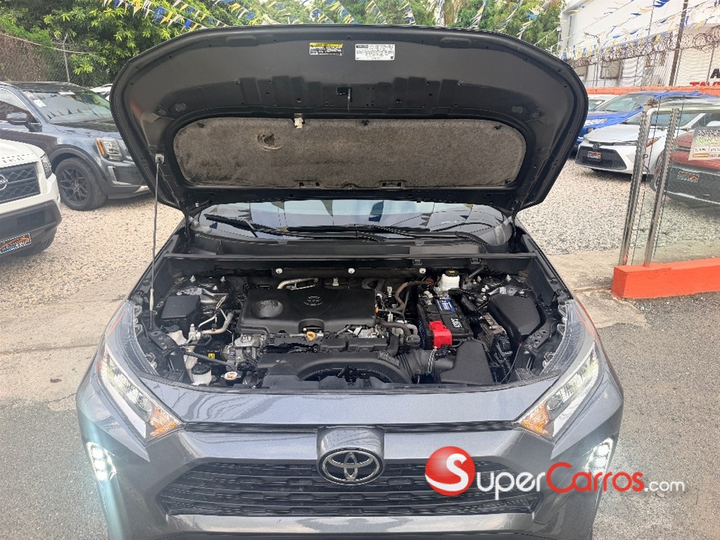 2021 Toyota RAV4 XLE — foto 10 / 10