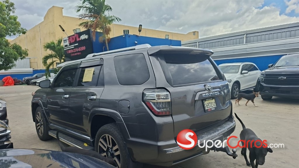 2015 Toyota 4 Runner SR5 Premium — foto 4 / 6