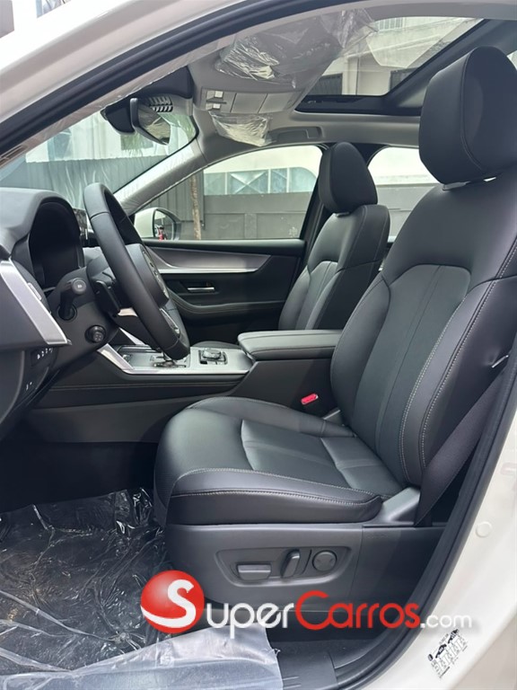 2027 Mazda CX-60 GT — foto 7 / 11