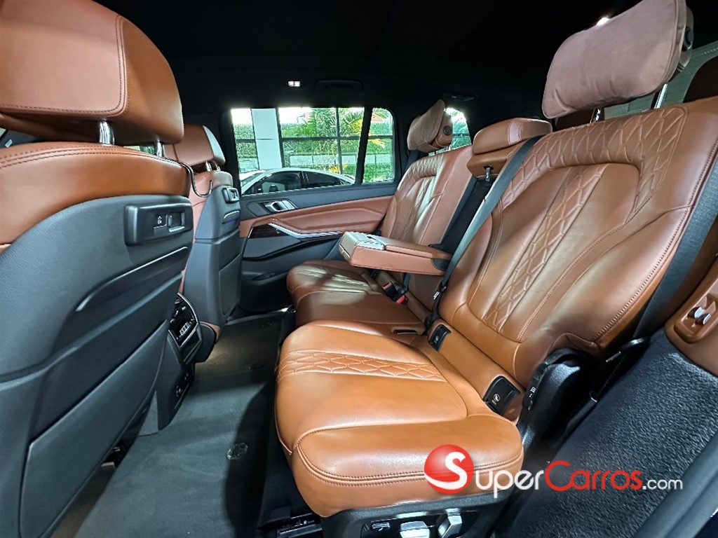 2019 BMW X 7 xDrive 40i Mpackage — foto 4 / 10