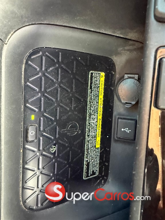 2020 Toyota RAV4 XLE Premium — foto 7 / 8