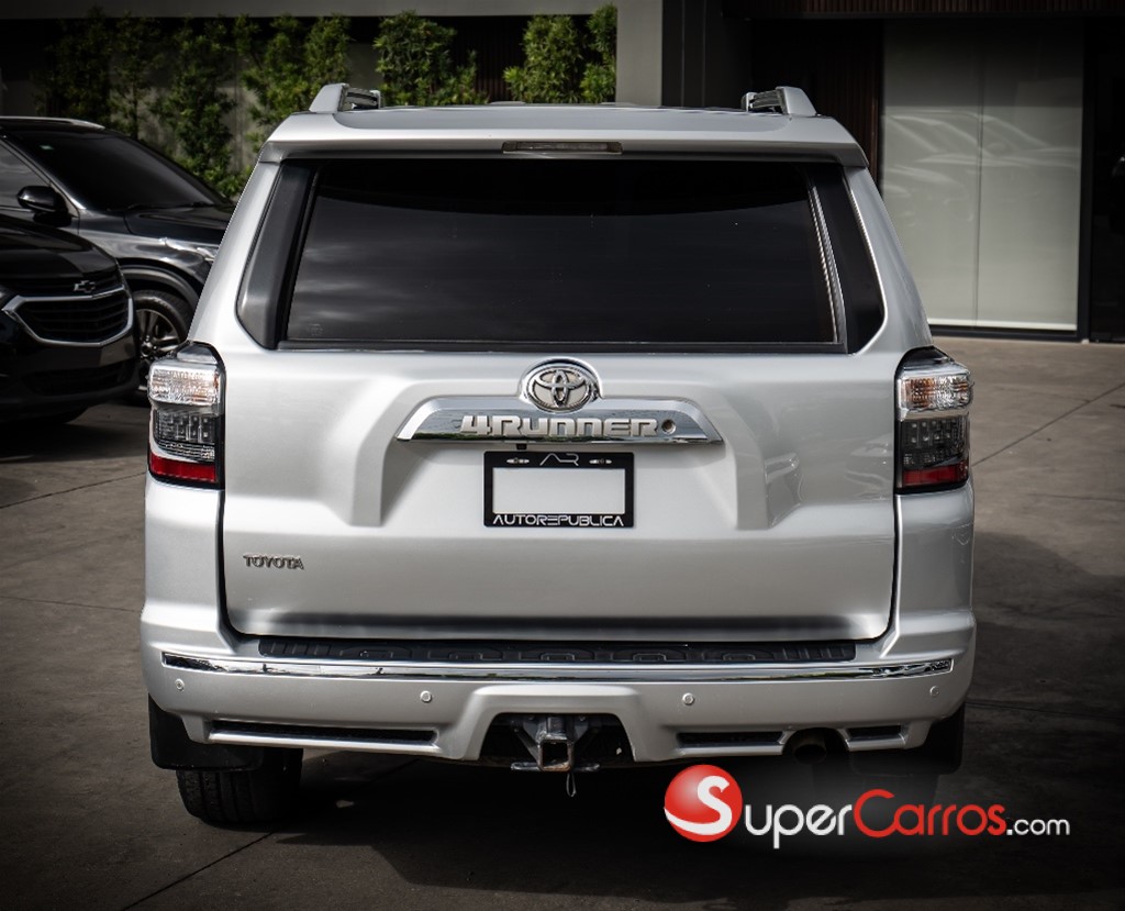 2015 Toyota 4 Runner Limited — foto 9 / 10