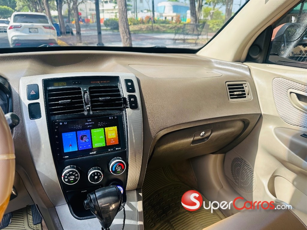 2007 Hyundai Tucson S — foto 10 / 12
