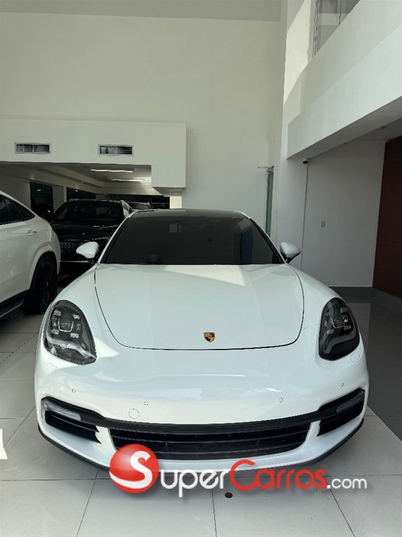2018 Porsche Panamera — foto 2 / 12