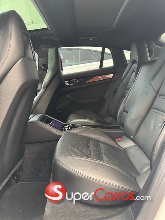 2018 Porsche Panamera — foto 7 / 12