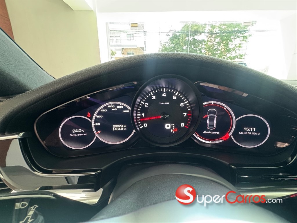 2018 Porsche Panamera — foto 12 / 12