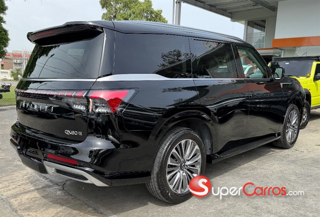 2027 Infiniti QX-80 — foto 5 / 11