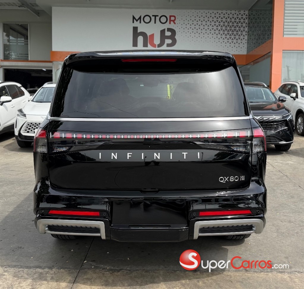 2027 Infiniti QX-80 — foto 6 / 11