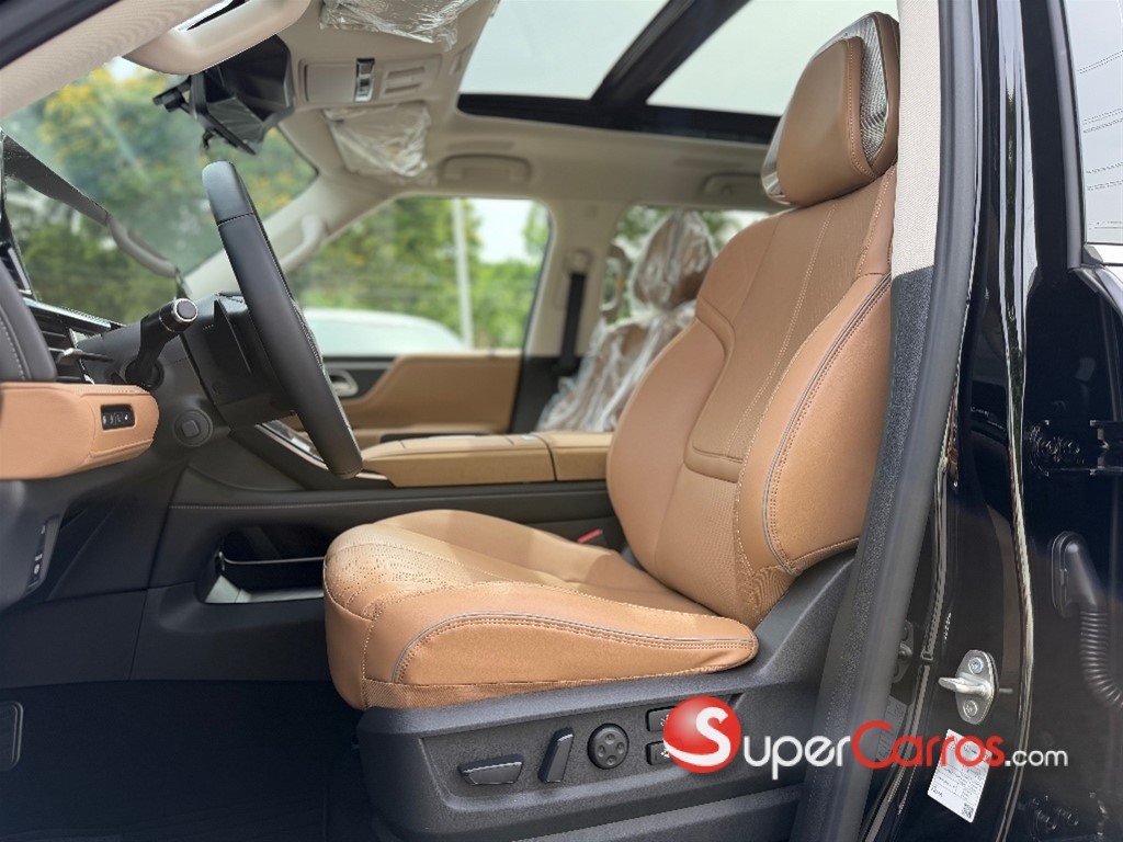 2027 Infiniti QX-80 — foto 7 / 11