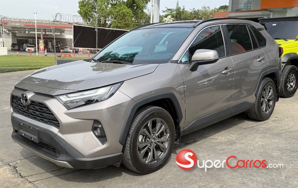 2024 Toyota RAV4 XLE — foto 2 / 10