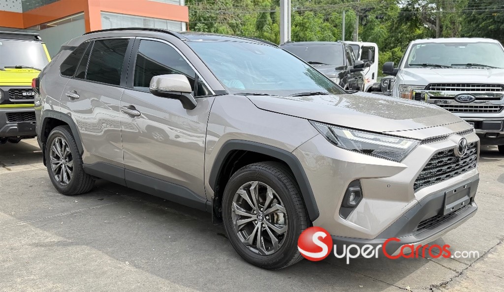 2024 Toyota RAV4 XLE — foto 4 / 10