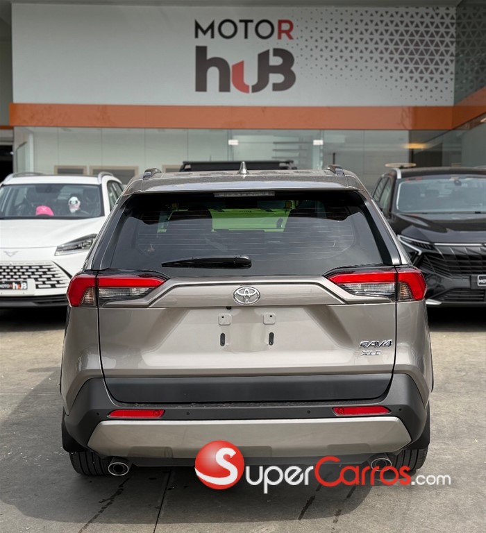 2024 Toyota RAV4 XLE — foto 6 / 10