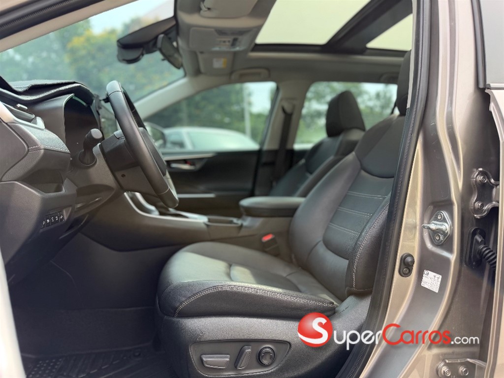 2024 Toyota RAV4 XLE — foto 8 / 10