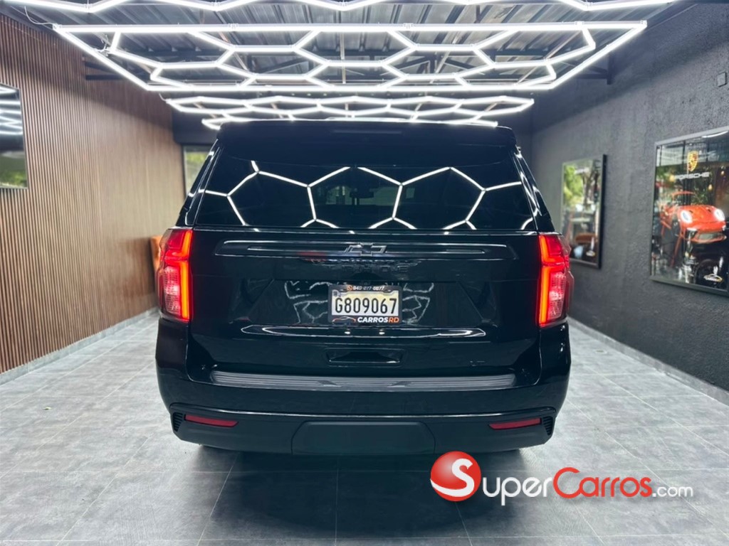 2022 Chevrolet Tahoe LT — foto 6 / 10