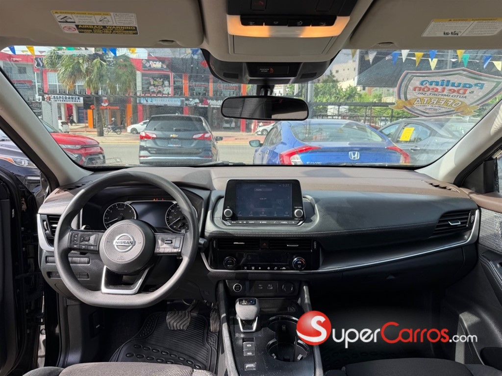 2021 Nissan Rogue — foto 5 / 10