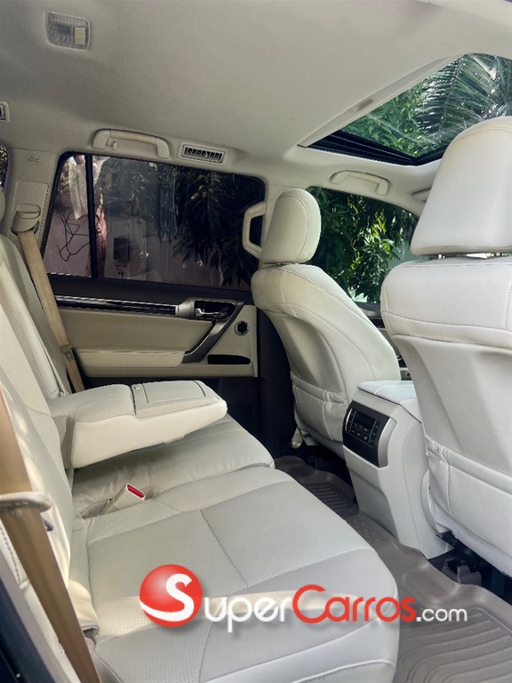 2014 Lexus GX 460 — foto 8 / 11