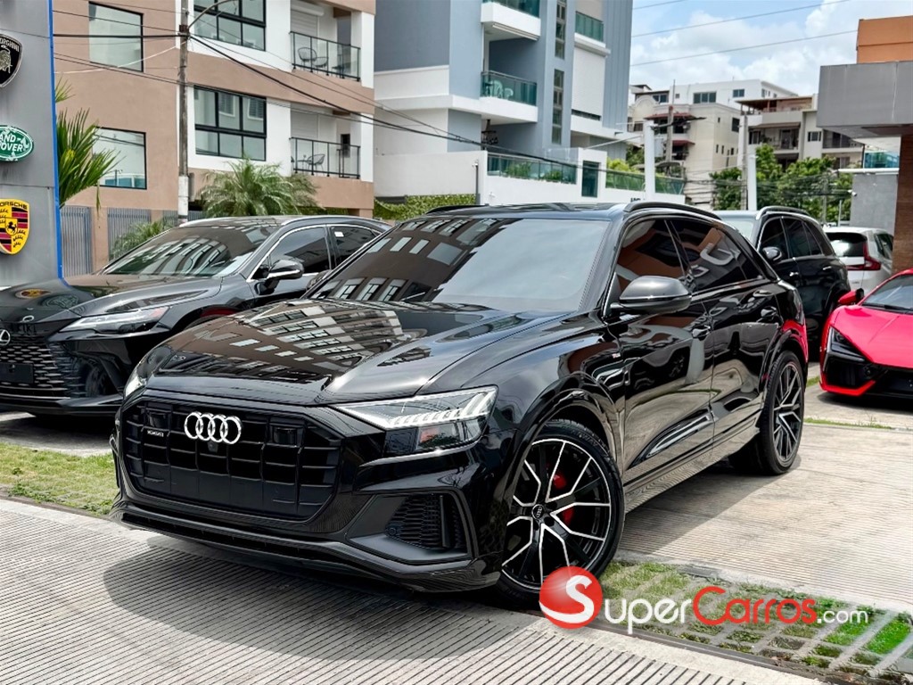 2020 Audi Q8 Luxury Package
