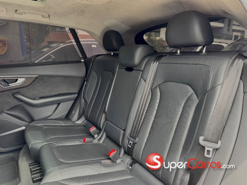 2020 Audi Q8 Luxury Package — foto 5 / 10