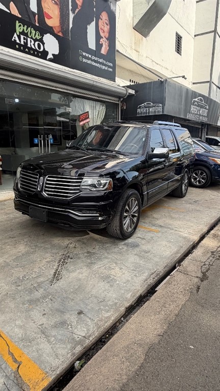 2017 Lincoln Navigator LONG