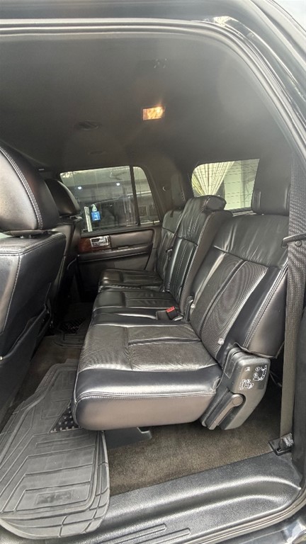 2017 Lincoln Navigator LONG — foto 5 / 10
