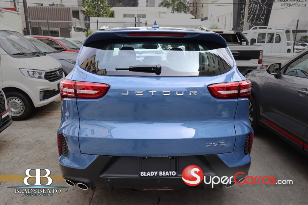 2027 Jetour X70 — foto 11 / 12