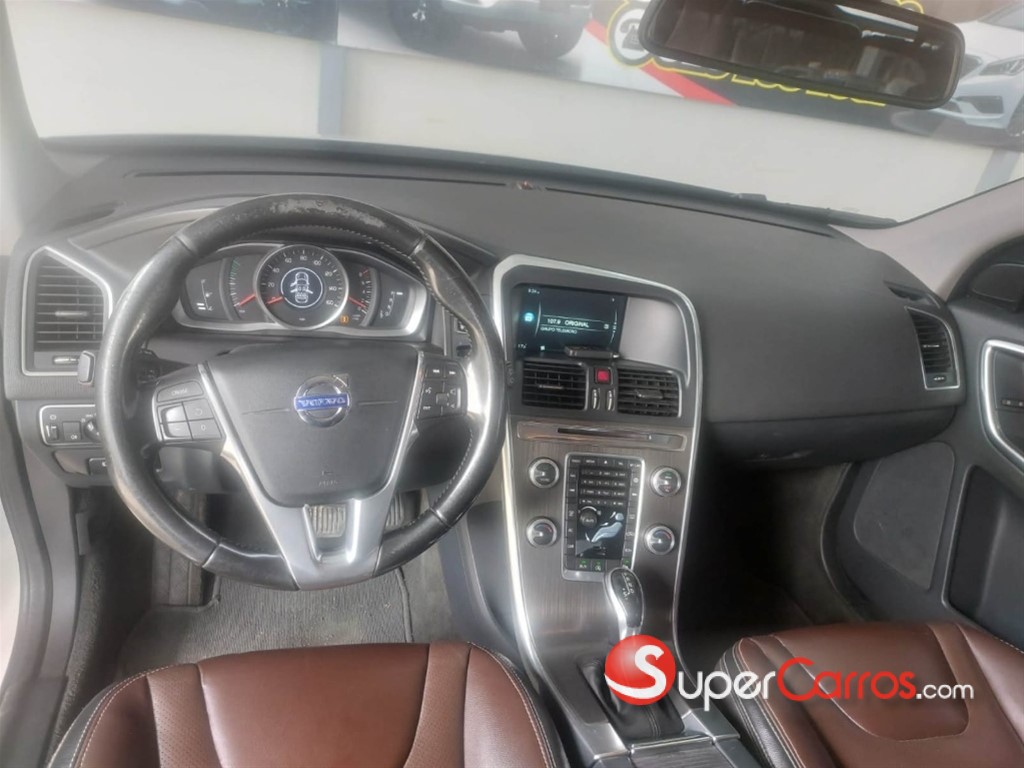 2016 Volvo XC60 T5 — foto 5 / 9