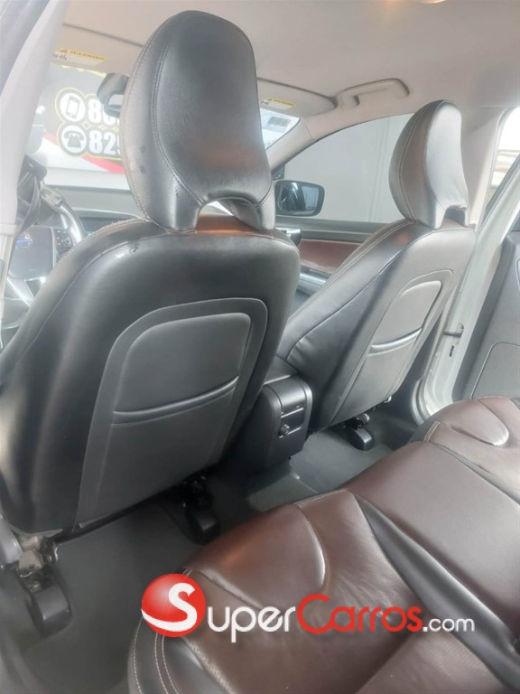 2016 Volvo XC60 T5 — foto 7 / 9