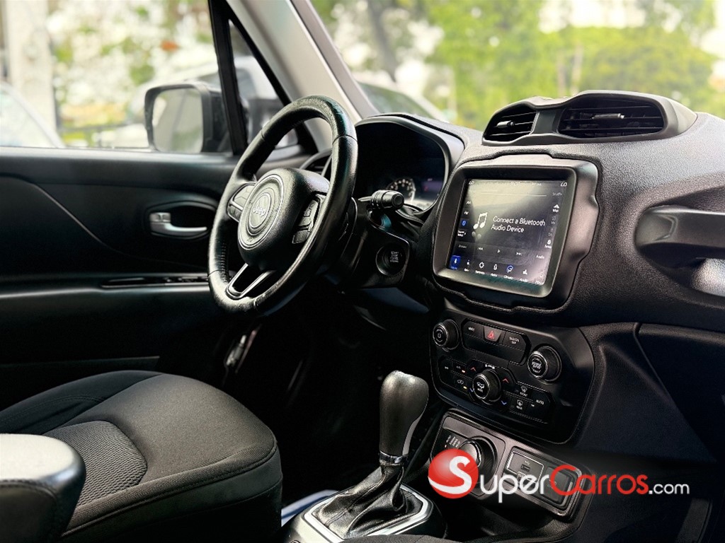 2020 Jeep Renegade Latitude — foto 8 / 11