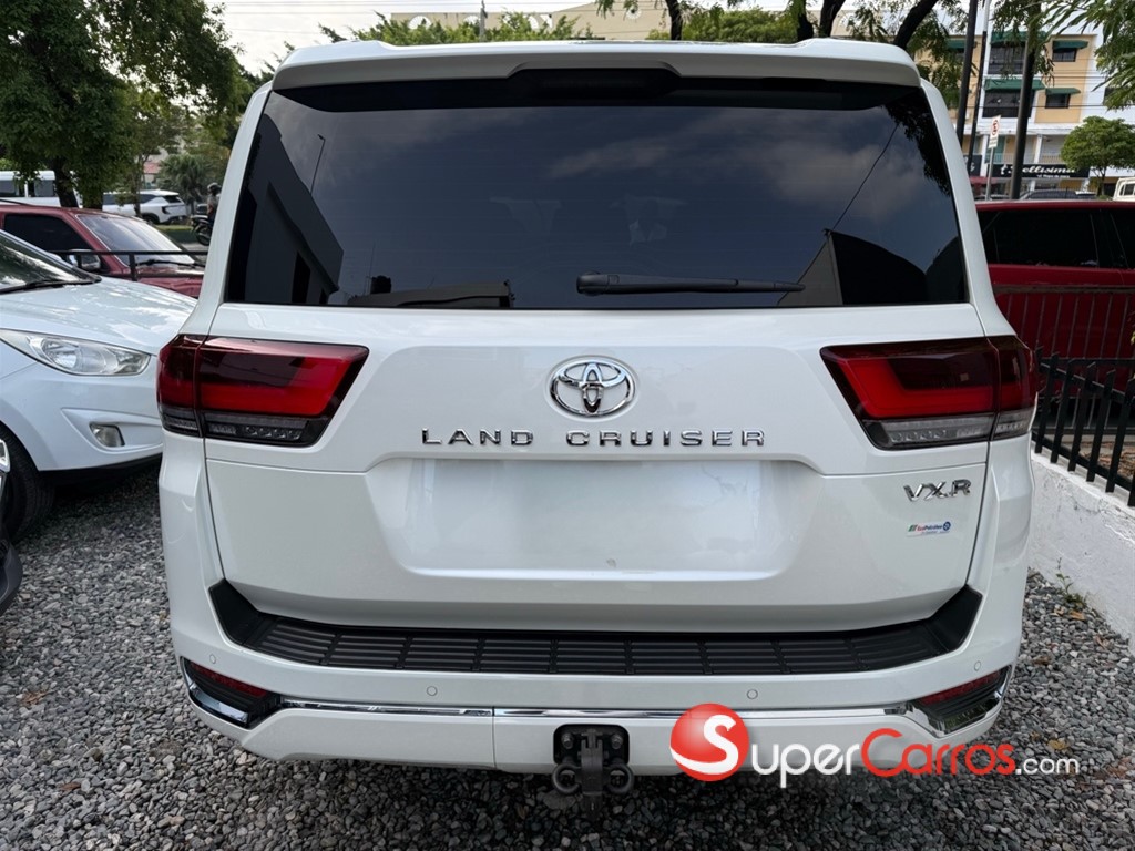2023 Toyota Land Cruiser VXR — foto 5 / 11