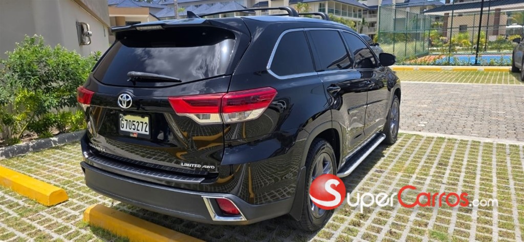 2018 Toyota Highlander Limited — foto 2 / 8