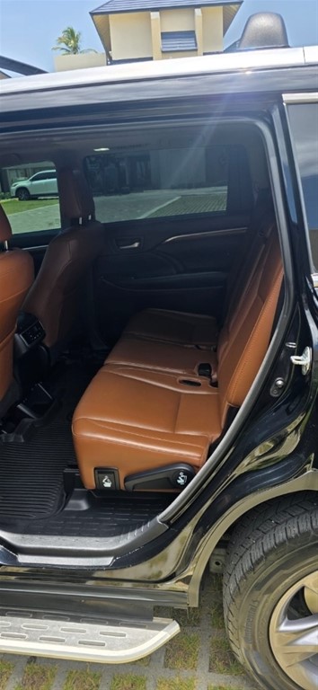 2018 Toyota Highlander Limited — foto 7 / 8