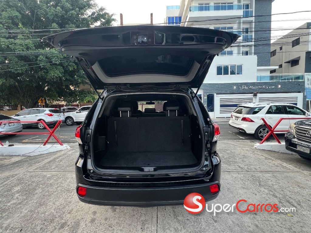 2018 Toyota Highlander LE — foto 7 / 12