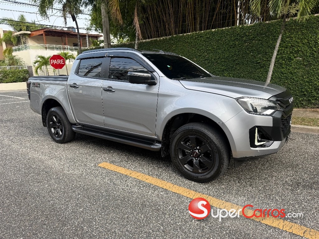 2025 Isuzu DMAX LSE