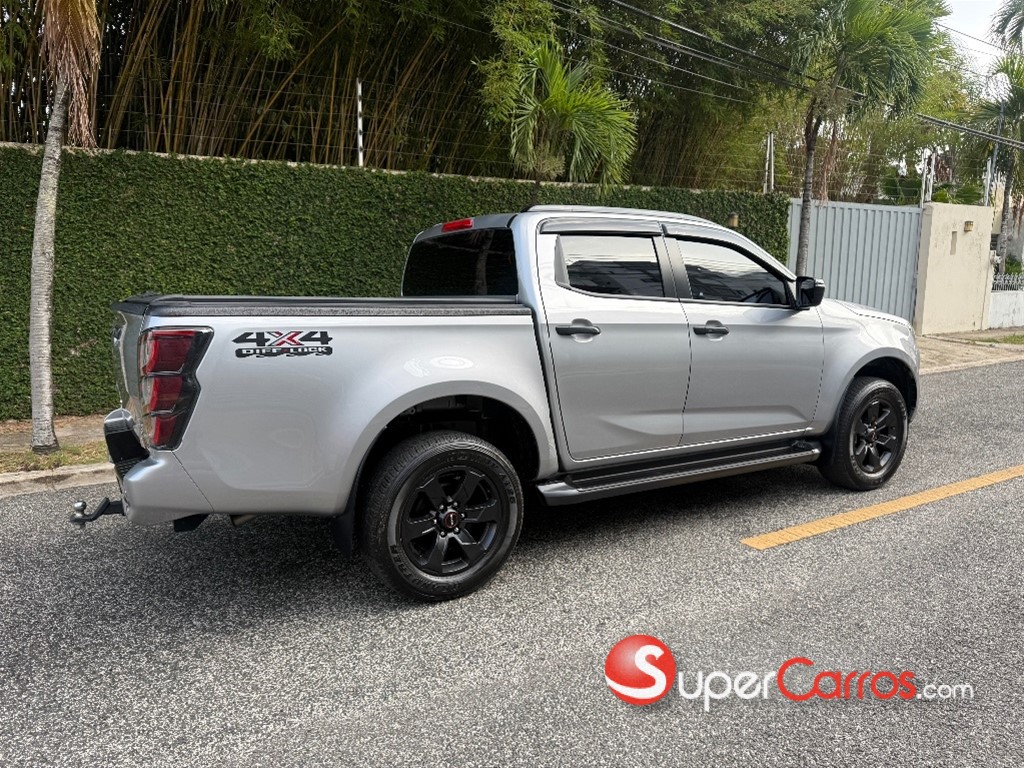 2025 Isuzu DMAX LSE — foto 5 / 10