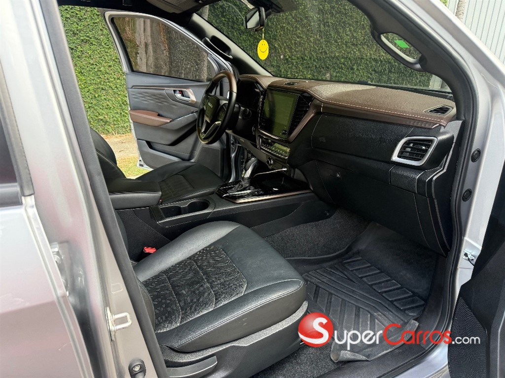 2025 Isuzu DMAX LSE — foto 9 / 10