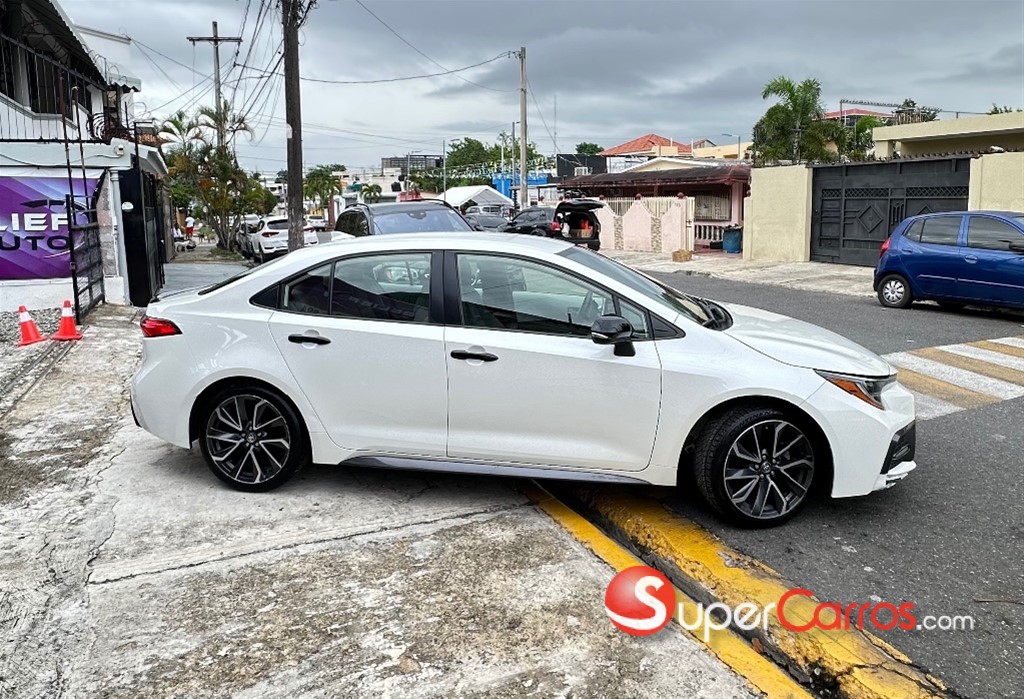 2021 Toyota Corolla SE — foto 4 / 11