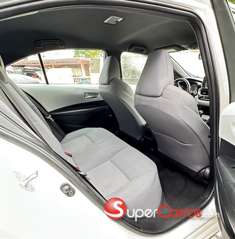 2021 Toyota Corolla SE — foto 8 / 11