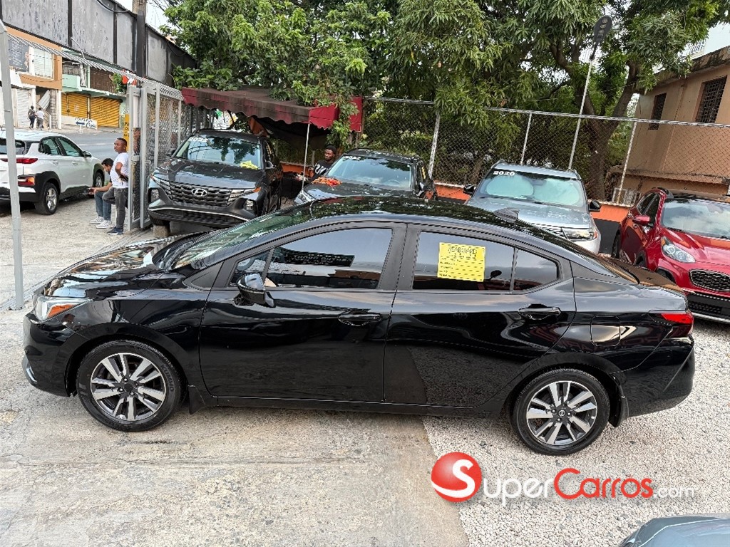 2020 Nissan Versa SV — foto 5 / 12