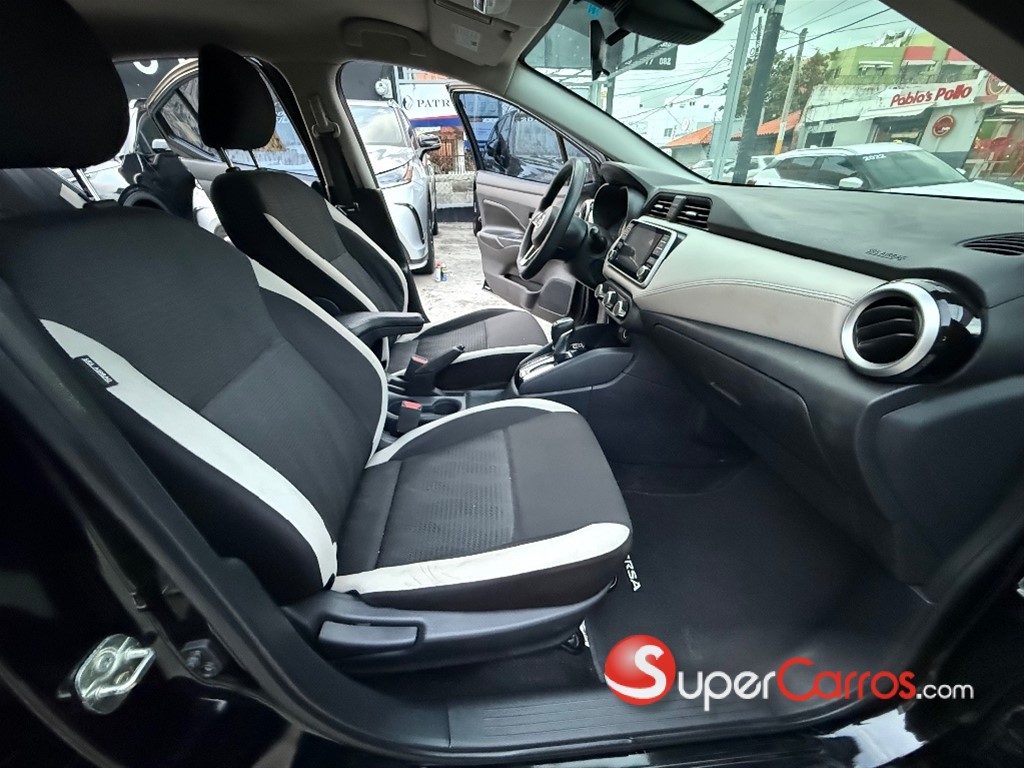 2020 Nissan Versa SV — foto 11 / 12