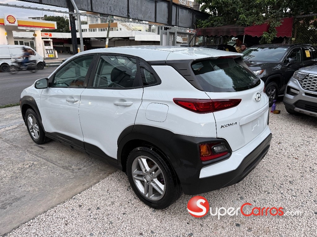 2020 Hyundai KONA — foto 8 / 12