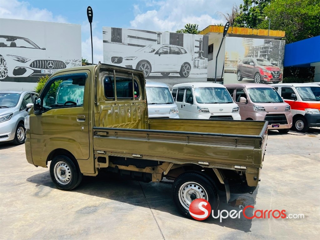 2020 Daihatsu Hijet — foto 8 / 10