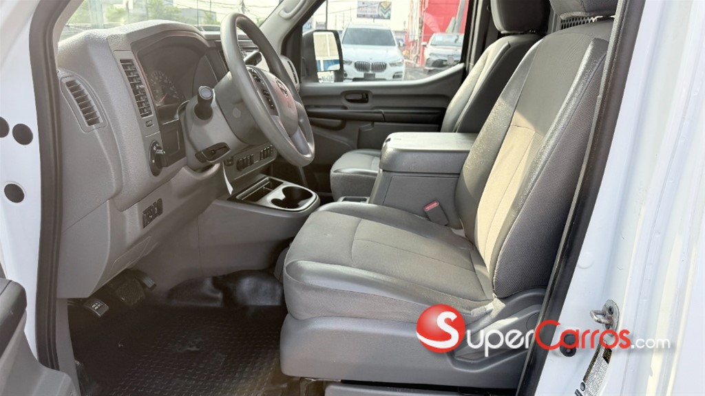 2020 Nissan NV 2500 — foto 6 / 12