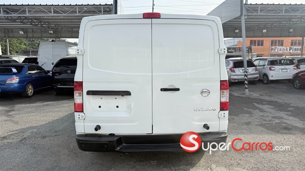 2020 Nissan NV 2500 — foto 7 / 12