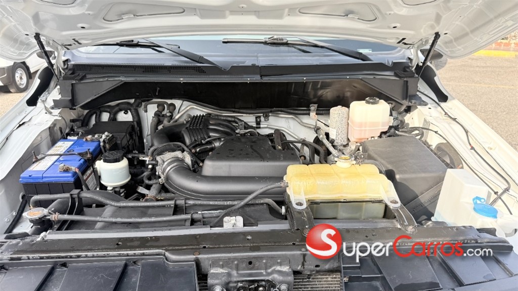 2020 Nissan NV 2500 — foto 8 / 12