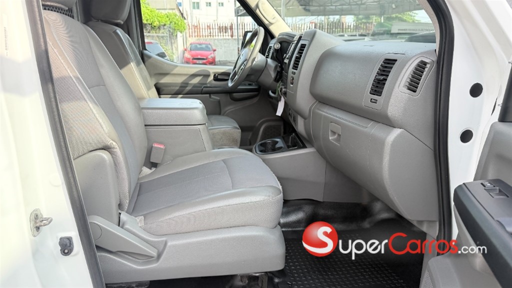 2020 Nissan NV 2500 — foto 9 / 12