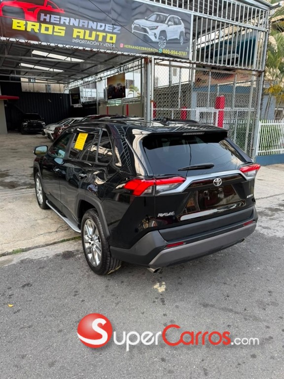 2020 Toyota RAV4 Limited — foto 10 / 10