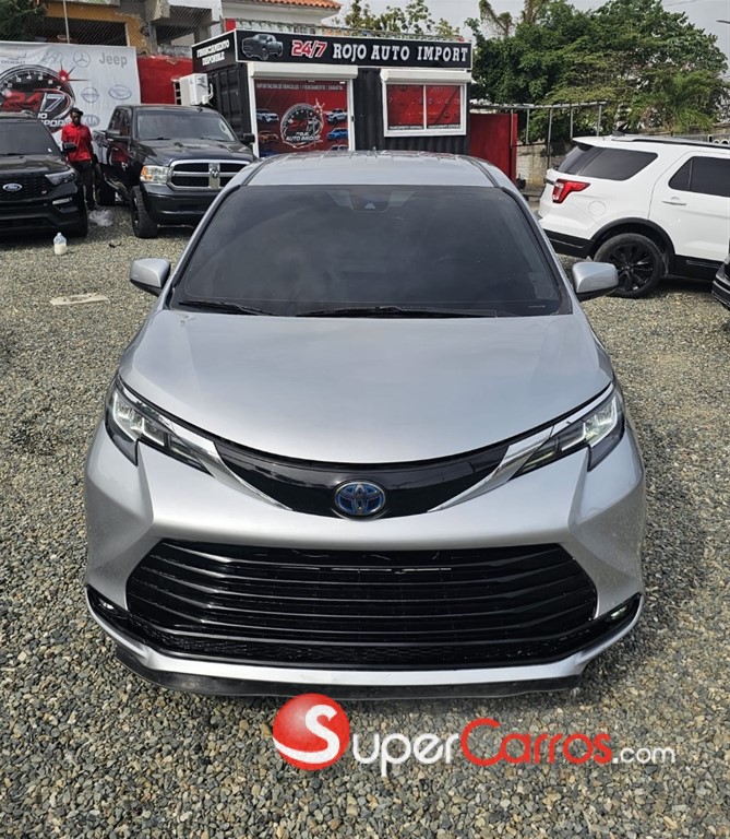 2021 Toyota Sienna — foto 2 / 12
