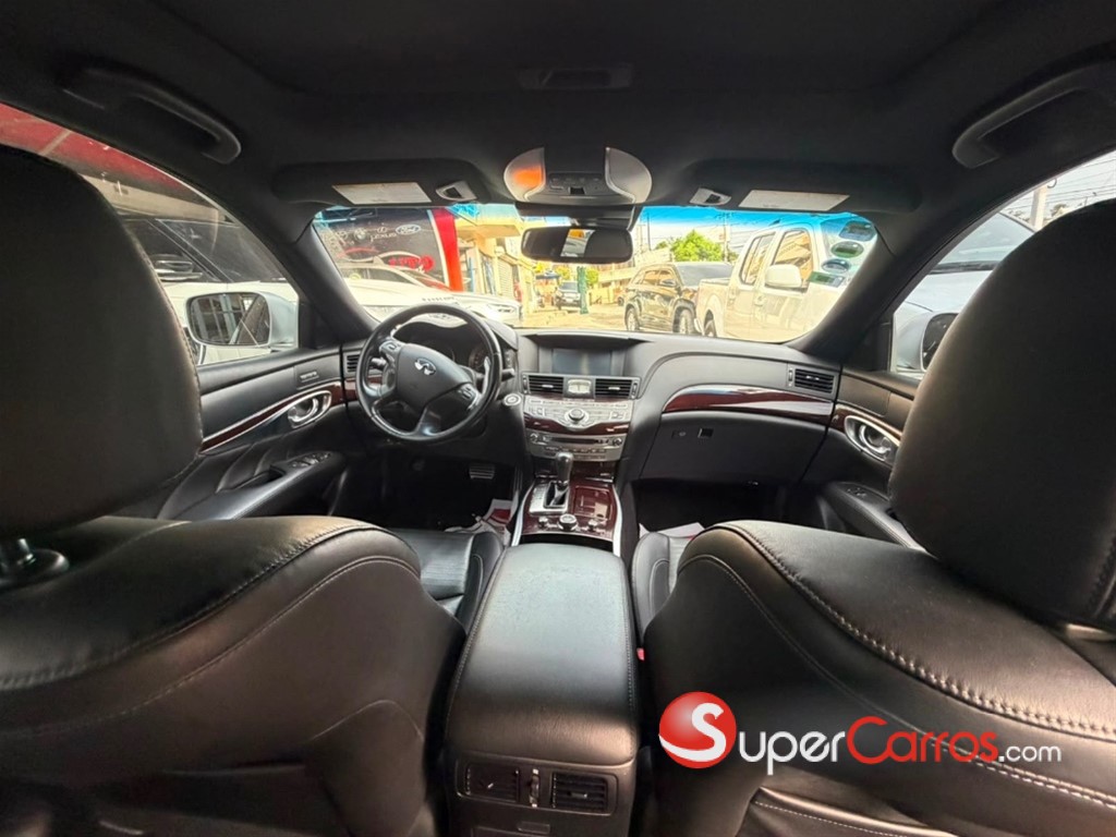 2015 Infiniti Q-70S — foto 3 / 12